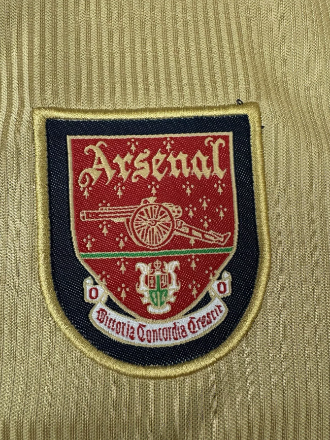 Maillot Arsenal Domicile 1999/2000 Vintage – Édition SEGA